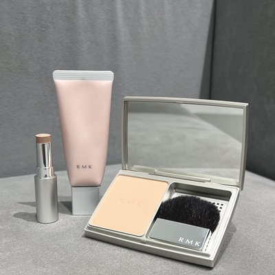 美品　RMK ファンデーション＆ベース＆フェイスパウダー3点セット ふんわり軽やかなマット肌のSTAFF REVIEW | スタッフ投稿詳細 | RMK