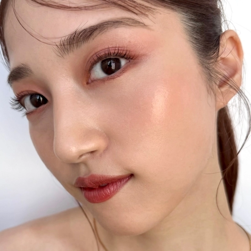 限定品で作る華やかピンクメイクのSTAFF REVIEW | スタッフ投稿詳細